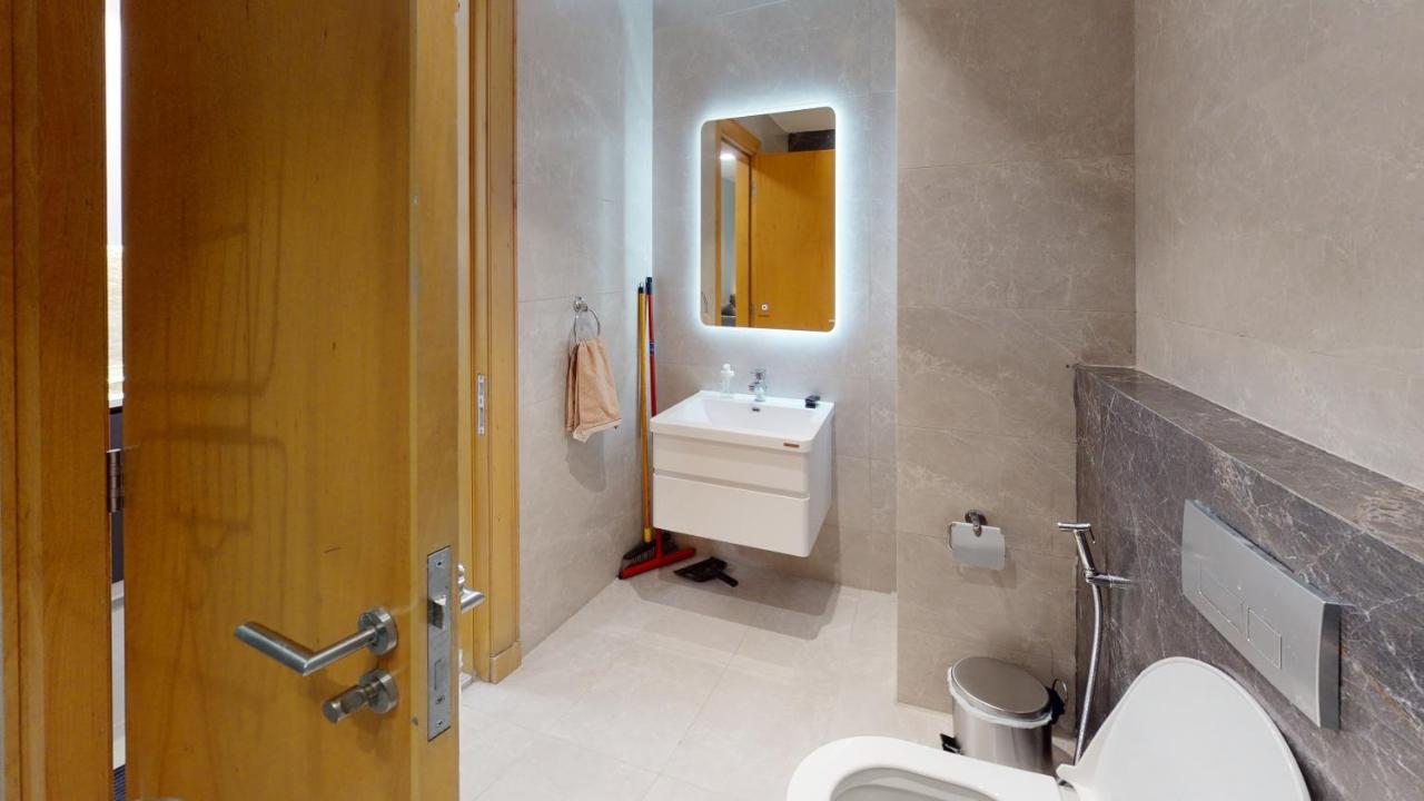 Al Fares Luxury Furnished Apartment-Damac Tower Eksteriør bilde