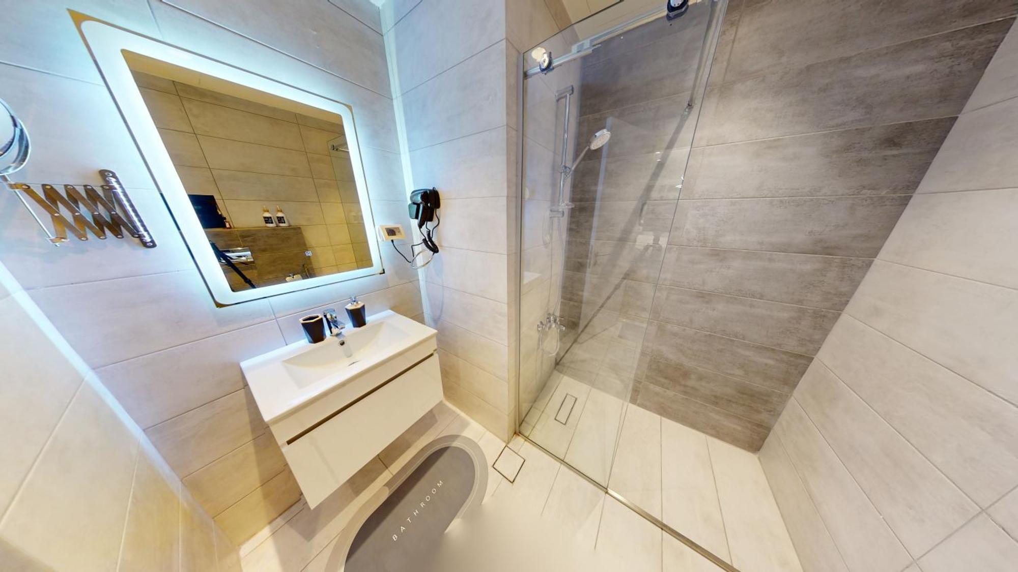Al Fares Luxury Furnished Apartment-Damac Tower Eksteriør bilde