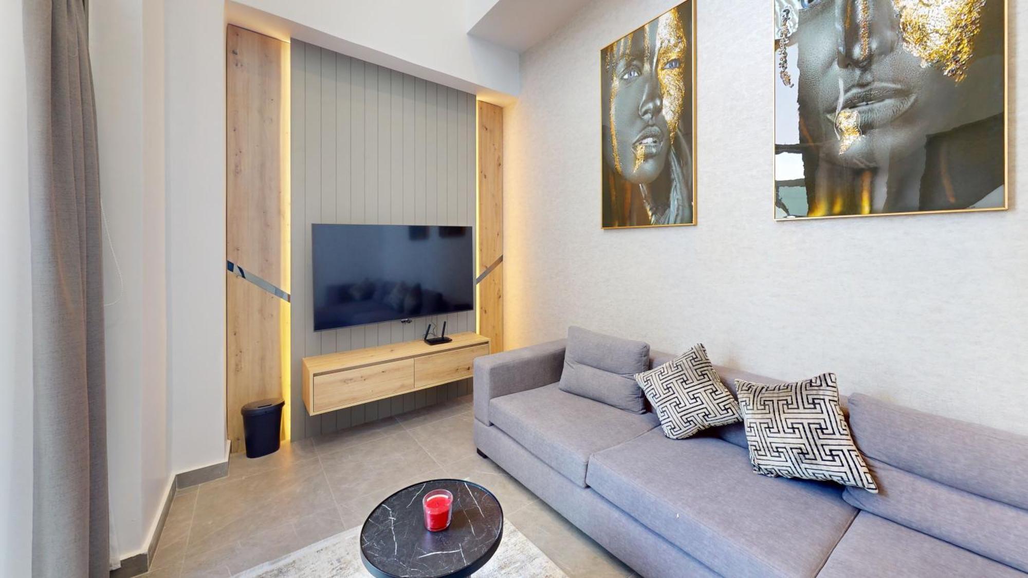 Al Fares Luxury Furnished Apartment-Damac Tower Eksteriør bilde
