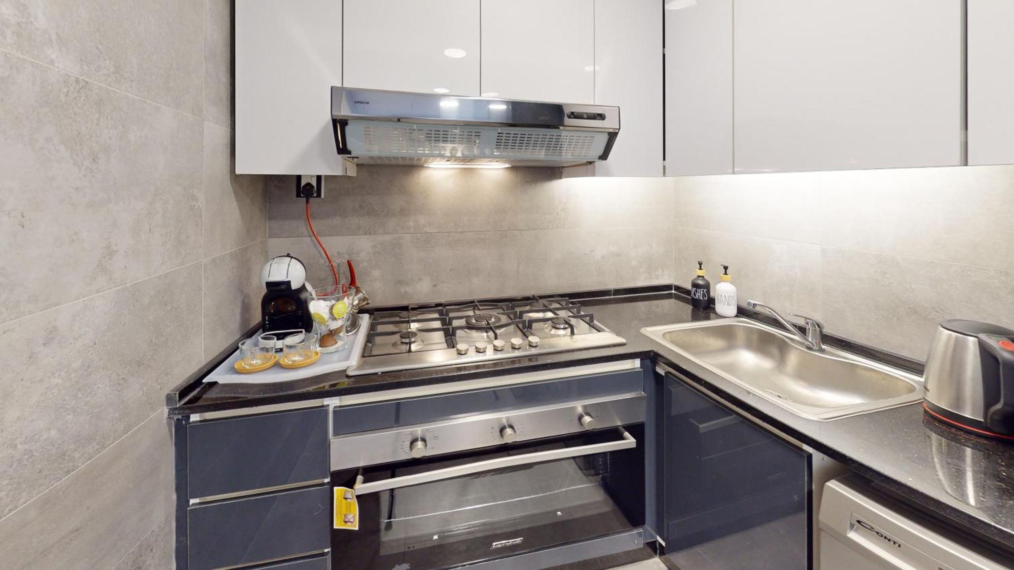 Al Fares Luxury Furnished Apartment-Damac Tower Eksteriør bilde